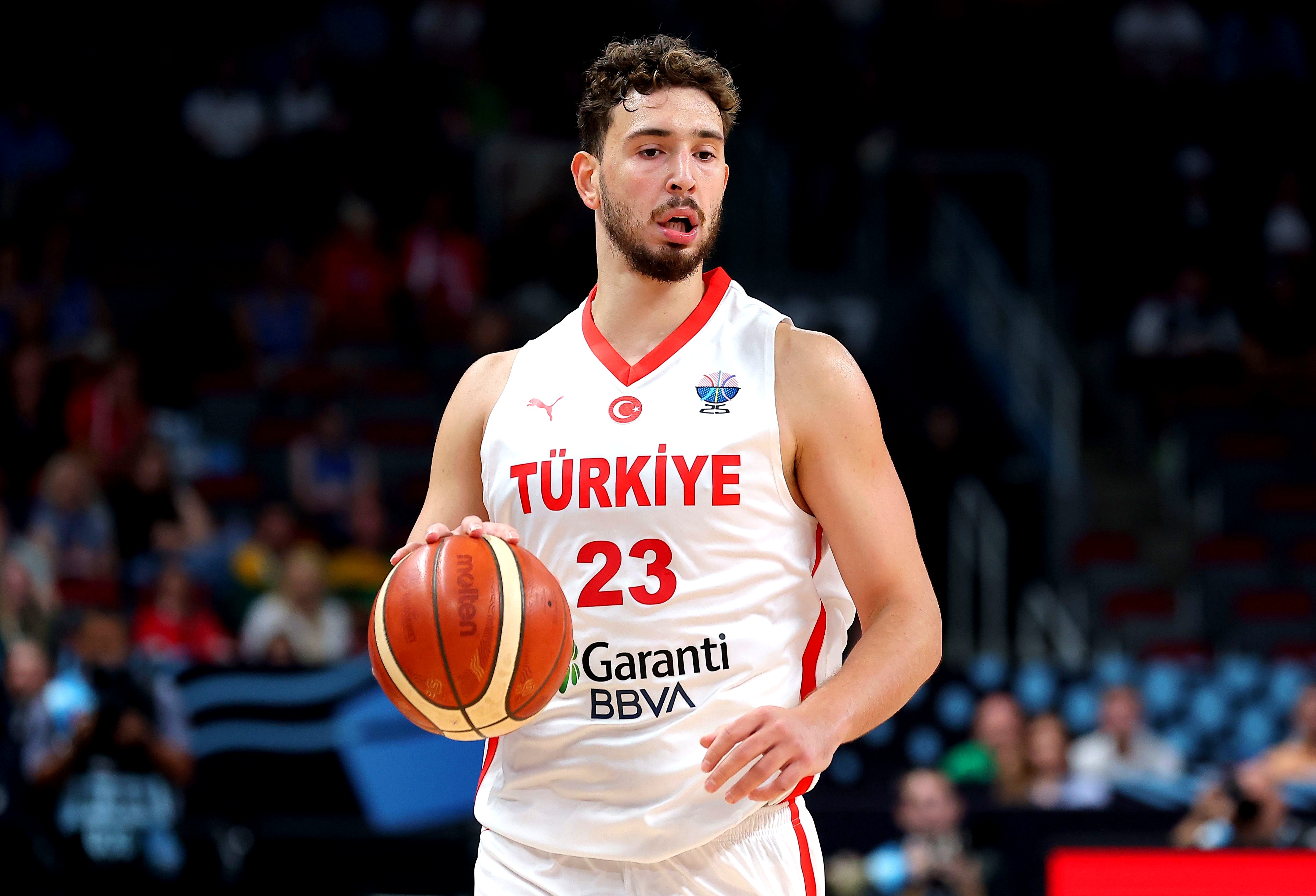 包含CBA季后赛今夜走向成谜，里尔止住颓势，压力陡增，年轻球员得到机会的词条