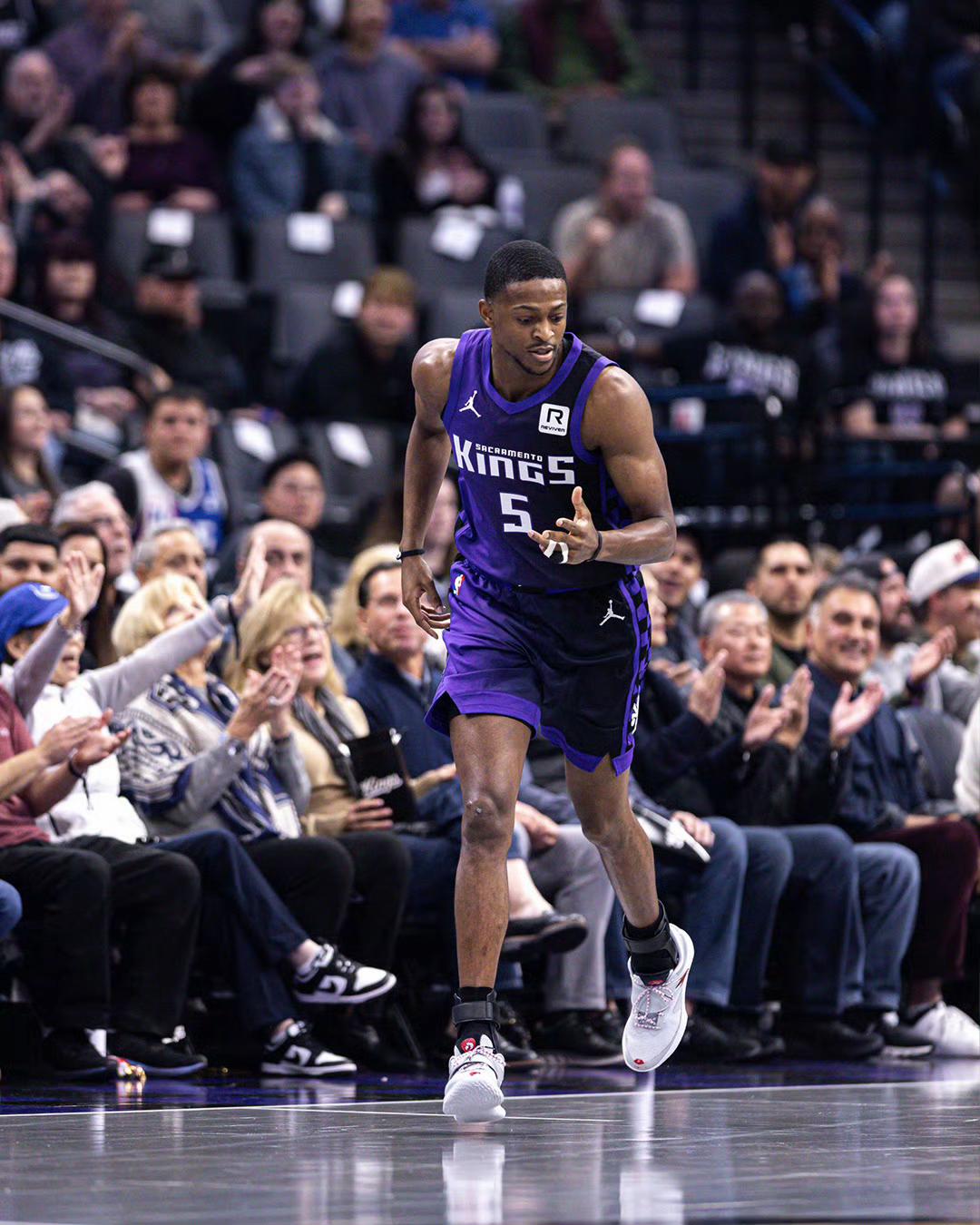 lol新手礼包-包含萨克拉门托国王发布备战花絮，国际比赛日复出首秀，NBA常规赛任务艰巨，控场能力受关注的词条